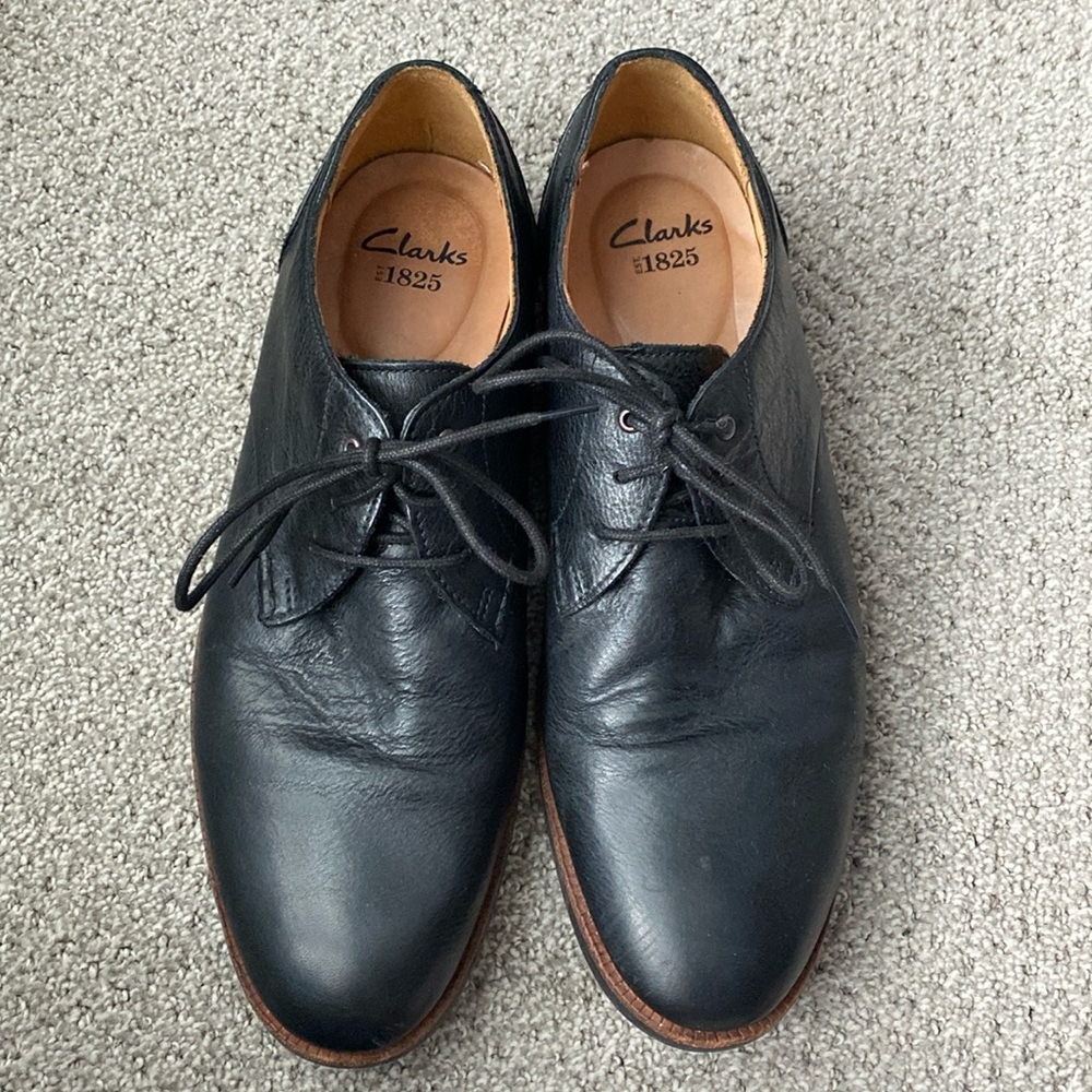 Black Clark’s dress shoes